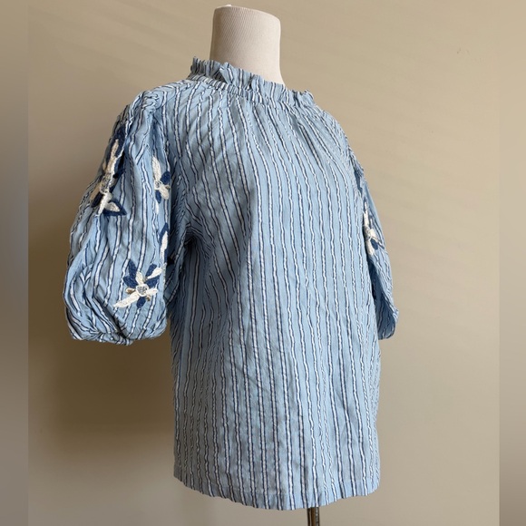ivy jane Tops - NWT-Ivy Jane puff shoulder embroidered pinstripes flower blouse top-XS
